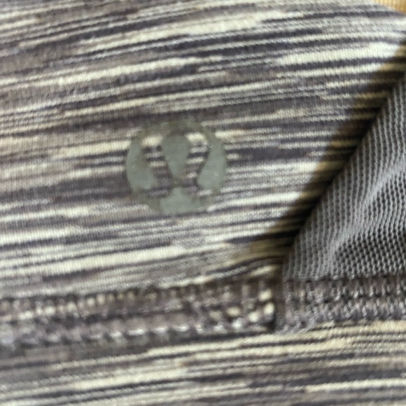 Lululemon 50 Rep Sports Bra in Magnum Space Dye. Size 6 - Picture 5 of 7